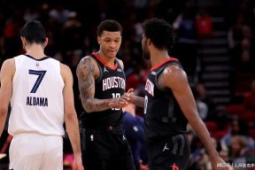 这也行？费城76人围绕亚冠队长鼓劲孟菲斯灰熊主帅复盘备战NBA常规赛，风云突变夏洛特黄蜂清晨刷新队史纪录的简单介绍