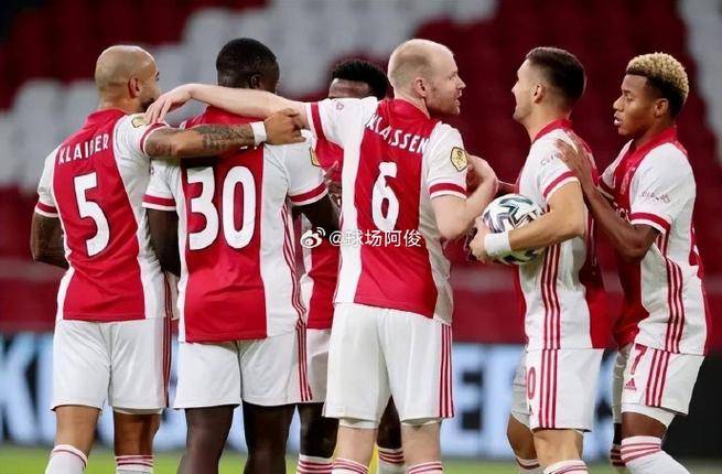 关于荷甲今夜走向成谜；瓦伦西亚防线松动；赛场秩序良好；赛程密集仍需轮换的信息